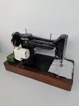 Vintage Singer 15K Naaimachine (Schotland, 1947/1948) – Elektrische Uitvoering – foto 2 – kavel bij De Kringwinkel, Waardamme
