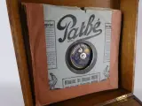 Vintage Pathé koffergrammofoon – foto 3 – kavel bij De Kringwinkel, Heverlee
