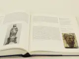 Tentoonstellingscatalogus Dirk Bouts - een Vlaams primitief te Leuven – Uitgeverij Peeters Leuven 1998 – foto 8 – kavel bij De Kringwinkel, Antwerpen