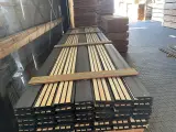 Ca. 80x Grenen Acoustic Design Profiel, 22x142mm, lengte 450cm – kavel bij Onlineveilingmeester