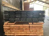 Ca. 80x Grenen Acoustic Design Profiel, 22x142mm, lengte 450cm – foto 2 – kavel bij Onlineveilingmeester