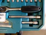 Doppen met sleutels en bitjes, Makita – foto 2 – kavel bij Onlineveilingmeester, Assen