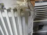 Decorradiator, wit, 1820x380 – foto 3 – kavel bij Onlineveilingmeester, Assen