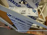 Kooi met diverse restanten sanitair – foto 2 – kavel bij Onlineveilingmeester, Assen
