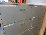 2x Ladekast met 4 laden, grijs – foto 2 – kavel bij Onlineveilingmeester, Assen