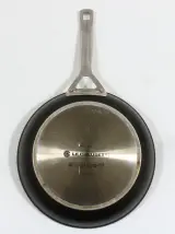 Le Creuset Koekenpan [24cm] – foto 2 – kavel bij De Kringwinkel, Dilsen