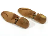 Set Bexley Shoe Trees [43] – foto 3 – kavel bij De Kringwinkel, Dilsen