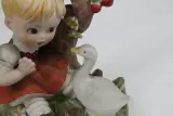 Vintage Wales Japan porseleinen beeldje: Meisje met gans – foto 5 – kavel bij De Kringwinkel, Brecht
