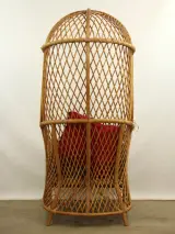 Flamant - monumentale rotan statement chair met hoge gewelfde rug – foto 8 – kavel bij De Kringwinkel, Antwerpen