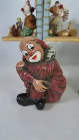 Set van 12 decoratieve clownfiguren van Cille Leonardo en Dame Hilda Von Ette – foto 4 – kavel bij De Kringwinkel, Turnhout