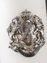 Italiaanse decoratieve melkglazen kruik met Saksisch wapenschild "Providentiae Memor", ca. 1960-1975 – foto 2 – kavel bij De Kringwinkel, Heverlee