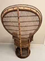 Rotan Pauwenstoel vintage – foto 2 – kavel bij De Kringwinkel, Dendermonde