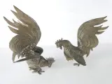 Set van 2 decoratieve metalen haan beelden – kavel bij De Kringwinkel, Heverlee