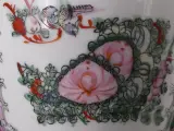 Chinese porseleinen vaas in Cantonese (Rose Medallion)-stijl – foto 7 – kavel bij De Kringwinkel, Heverlee