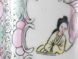Chinese porseleinen vaas in Cantonese (Rose Medallion)-stijl – foto 8 – kavel bij De Kringwinkel, Heverlee