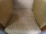 Rotan fauteuil met houten accenten – foto 2 – kavel bij De Kringwinkel, Diest