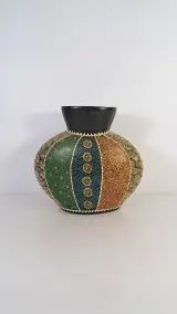 Grote decoratieve vaas met kleurrijk stippenpatroon – kavel bij De Kringwinkel, Turnhout