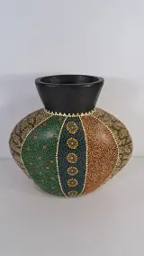Grote decoratieve vaas met kleurrijk stippenpatroon – foto 4 – kavel bij De Kringwinkel, Turnhout