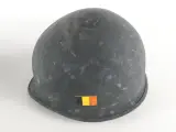 Set van 3 militaire helmen met Belgische vlag – foto 2 – kavel bij De Kringwinkel, Heverlee