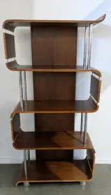 Helsinki hoge boekenkast van walnoothout – kavel bij De Kringwinkel, Sint-Niklaas