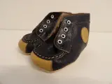 Vintage Babybotte "Debout" babyschoentjes (jaren 70) – kavel bij De Kringwinkel, Leopoldsburg
