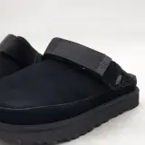 Paar schoenen, maat 37, UGG, 1138252 – foto 3 – kavel bij Domeinen Roerende Zaken, Groningen