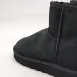 Paar schoenen, maat 37, UGG, 1016222 – foto 6 – kavel bij Domeinen Roerende Zaken, Groningen