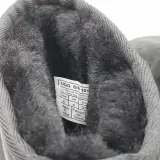 Paar schoenen, maat 37, UGG, 1016222 – foto 7 – kavel bij Domeinen Roerende Zaken, Groningen