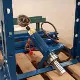 Werkplaatspers in onderdelen, HBM – foto 5 – kavel bij Domeinen Roerende Zaken, Groningen