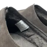 Paar pantoffels, maat 42, UGG, 1166761 – foto 9 – kavel bij Domeinen Roerende Zaken, Groningen