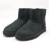 Paar schoenen, maat 37, UGG, 1016222 – kavel bij Domeinen Roerende Zaken, Groningen