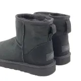 Paar schoenen, maat 37, UGG, 1016222 – foto 5 – kavel bij Domeinen Roerende Zaken, Groningen