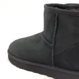 Paar schoenen, maat 37, UGG, 1016222 – foto 6 – kavel bij Domeinen Roerende Zaken, Groningen