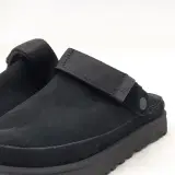 Paar schoenen, maat 37, UGG, 1138252 – foto 3 – kavel bij Domeinen Roerende Zaken, Groningen