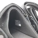 Paar schoenen, maat 37, UGG, 1138252 – foto 7 – kavel bij Domeinen Roerende Zaken, Groningen