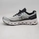 Paar hardloopschoenen, maat 44, On, 3ME30110818 – foto 5 – kavel bij Domeinen Roerende Zaken, Groningen