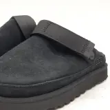 5x Paar schoenen, maat 37, UGG, 1138252 – foto 3 – kavel bij Domeinen Roerende Zaken, Groningen