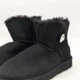 2x Paar schoenen, maat 37, UGG, 1016554 – foto 3 – kavel bij Domeinen Roerende Zaken, Groningen