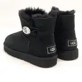 2x Paar schoenen, maat 37, UGG, 1016554 – foto 5 – kavel bij Domeinen Roerende Zaken, Groningen