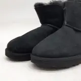 Paar schoenen, maat 37, UGG, 1016554 – foto 2 – kavel bij Domeinen Roerende Zaken, Groningen