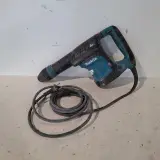 Elektrische breekhamer, Makita, HM0871C, 2018 – foto 2 – kavel bij Onlineveilingmeester, Heerenveen