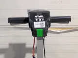 Vloerschuurmachine roterend met stofzuiger 230V, Numatic, HFM 1515, 2024 – foto 3 – kavel bij Onlineveilingmeester, Heerenveen