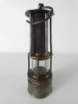 Oude metalen mijnlamp met glazen cilinder – kavel bij De Kringwinkel, Heverlee