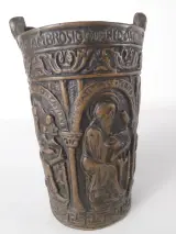 Decoratieve bronzen wijwateremmer (situla) – foto 2 – kavel bij De Kringwinkel, Heverlee