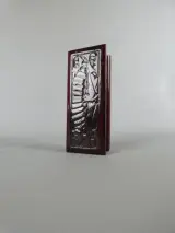 Houten sieraden- of opbergdoosje met reliëf – foto 4 – kavel bij De Kringwinkel, Diest