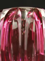 Val Saint Lambert roze vaas in geslepen glas model Zinia 1926 Joseph Simon – foto 6 – kavel bij De Kringwinkel, Antwerpen