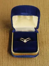 18 karaat witgouden ring met diamant – foto 2 – kavel bij De Kringwinkel, Antwerpen