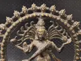 Bronzen en messing beeld van de dansende Shiva Nataraja uit India – foto 5 – kavel bij De Kringwinkel, Gent
