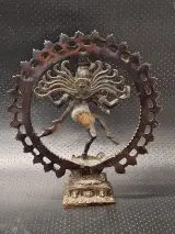 Bronzen en messing beeld van de dansende Shiva Nataraja uit India – foto 9 – kavel bij De Kringwinkel, Gent