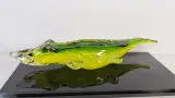 Murano stijl glazen krokodil in acryl box – foto 2 – kavel bij De Kringwinkel, Turnhout
